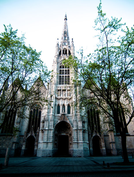 里尔的圣莫里斯教堂图片下载