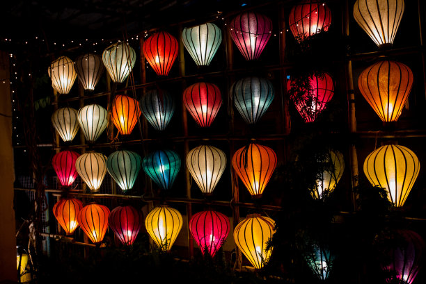 西贡的秘密屋顶餐厅素材图片