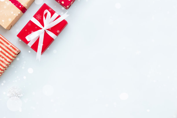 圣诞和新年节日礼盒浅蓝色背景，创意边框设计图片下载