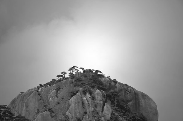 中国黄色山脉图片下载