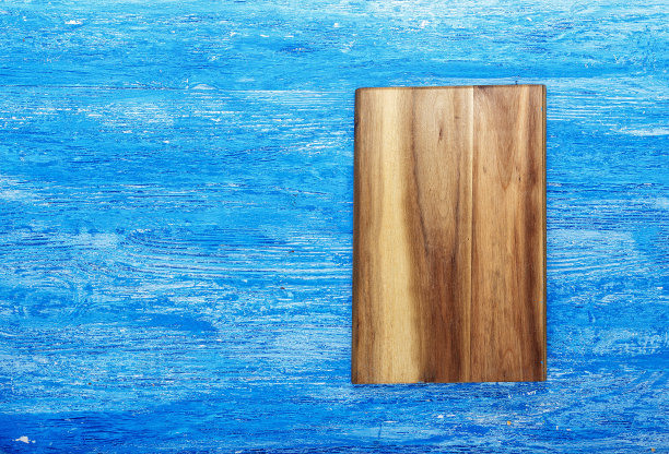 由橡木和白蜡树制成的木砧板图片下载