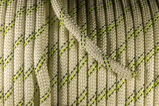 特写卷绕运动攀登绳图片下载