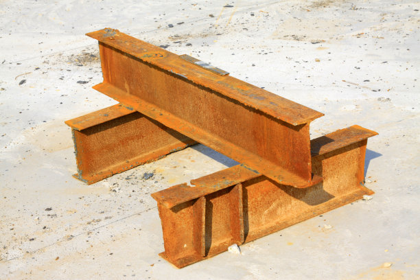 氧化锈蚀焊接金属零件，特写照片图片下载