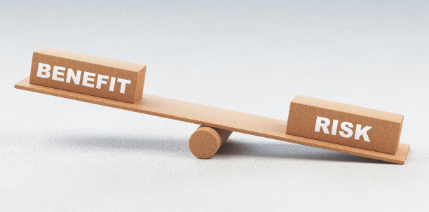 平衡风险和利益的概念，3d渲染插图图片下载