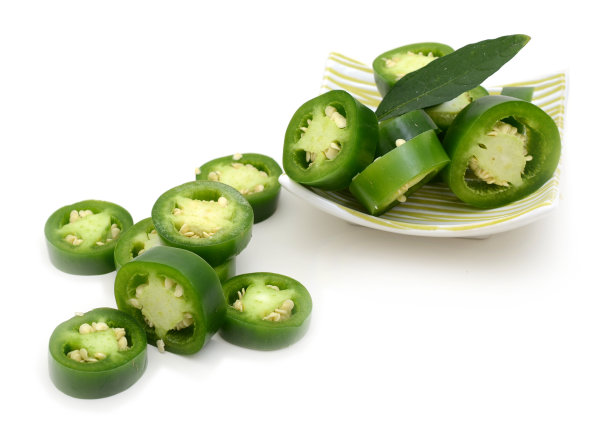 从白色背景中分离出的墨西哥胡椒图片下载