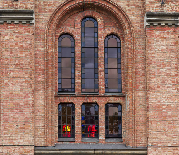 窗户与彩色玻璃窗图片下载