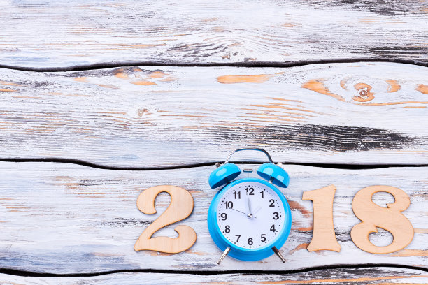 木质号码2018，闹钟，复印空间。图片下载