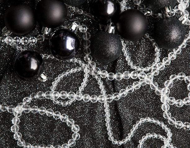 节日黑色圣诞装饰与时尚的黑色圣诞球图片下载