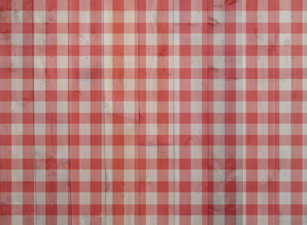 坐在木桌上野餐用的透明桌布图片下载