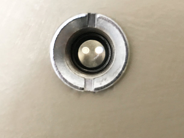 旅馆房间里的窥视孔图片下载