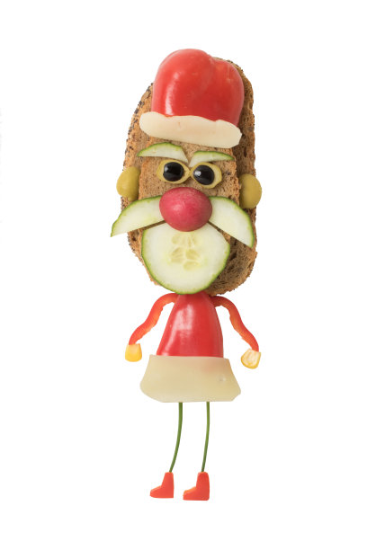 用蔬菜和面包做成的圣诞老人图片下载