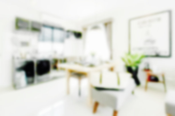 现代厨房的木制餐桌和餐具室图片下载