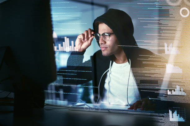 他在监视你的数据图片下载