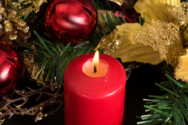 圣诞蜡烛，基督降临节花环图片下载