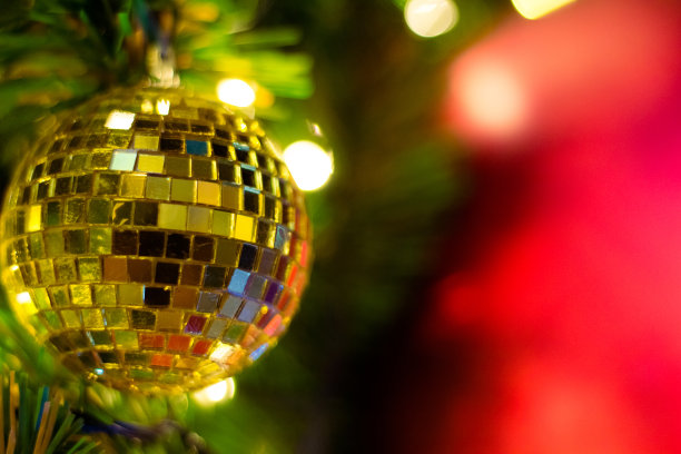 圣诞金球。图片下载