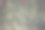 背景与发光的灯和圣诞球在圣诞树上图片下载