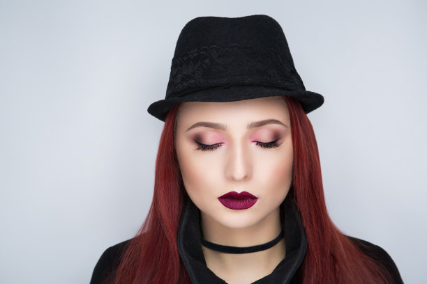 年轻的美丽的脸图片下载