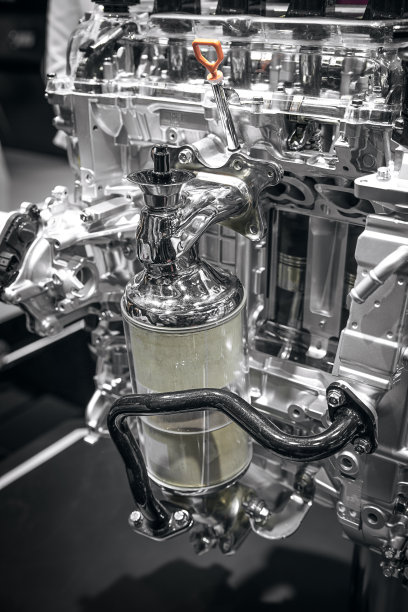 汽车发动机的新部件图片下载