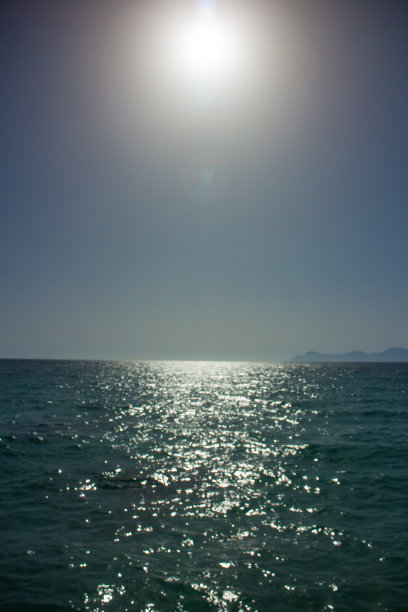 海水背景和阳光图片下载