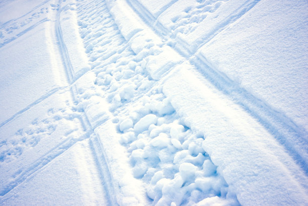 雪地图片素材ID：312493032