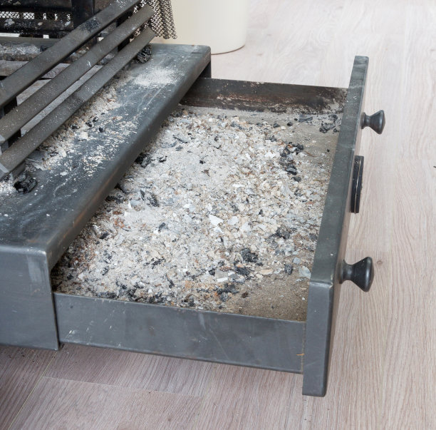 壁炉里的灰烬图片下载