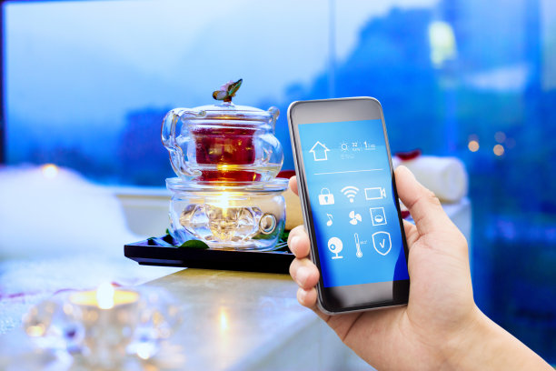 智能手机，智能家居，现代浴室图片下载