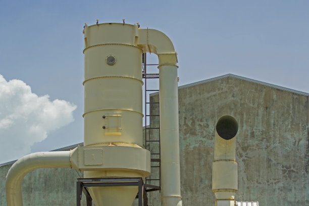 旧工厂外的通风系统图片下载