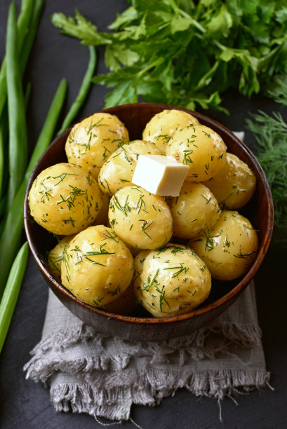 用莳萝煮土豆图片下载