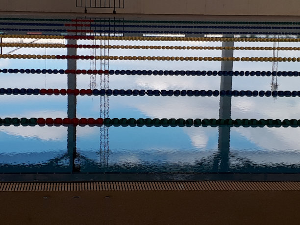 游泳池图片下载