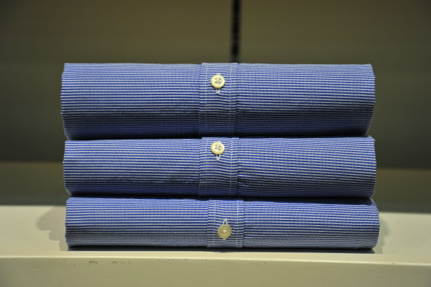 堆叠的衬衫图片下载