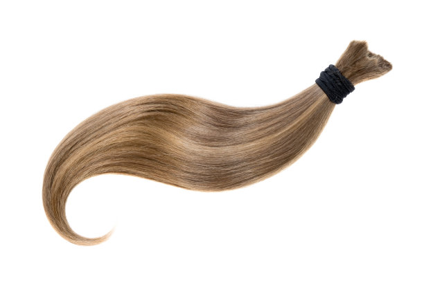 白色背景上自然卷曲的头发图片下载