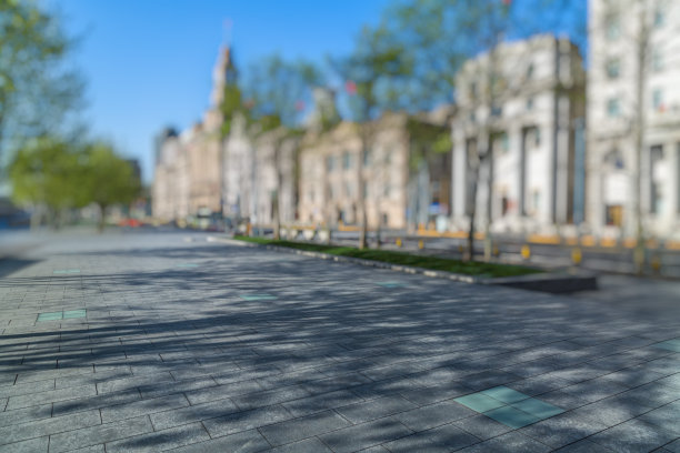 空砖地板与城市天际线背景图片下载