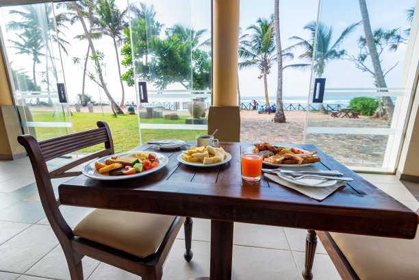 双人午餐，热带海景图片下载