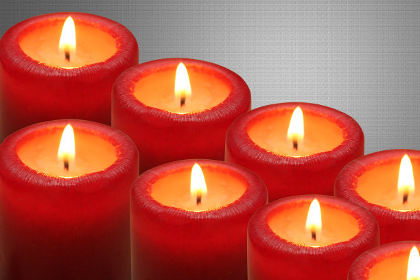 点燃的蜡烛图片下载
