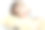小女孩肖像快乐地微笑着拥抱玩具泰迪熊图片下载