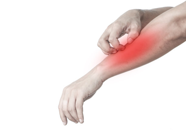 手疼的男人图片下载