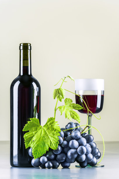 葡萄酒,葡萄,葡萄酒杯和酒瓶素材图片