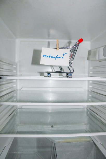 空空的冰箱图片下载