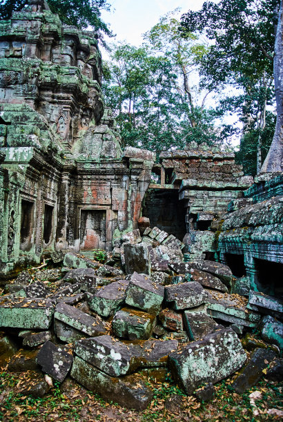 柬埔寨吴哥窟的历史建筑图片下载