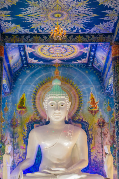 美丽的白色大佛，位于泰国北部清莱省的佛寺，也被称为蓝寺。图片下载