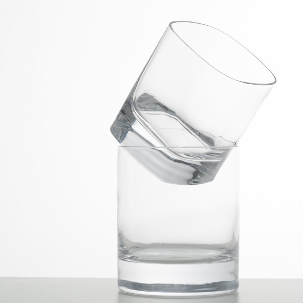 玻璃杯子图片下载