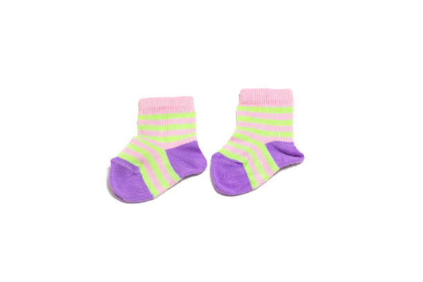 彩色的婴儿袜孤立在白色的背景图片下载