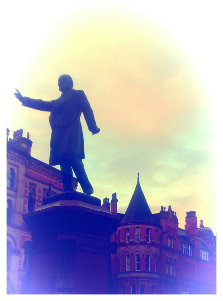 夜间纪念碑图片下载