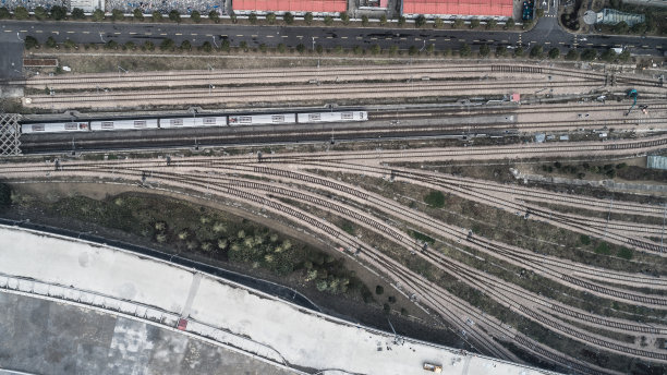 管火车站。无人机向下拍摄的照片图片下载