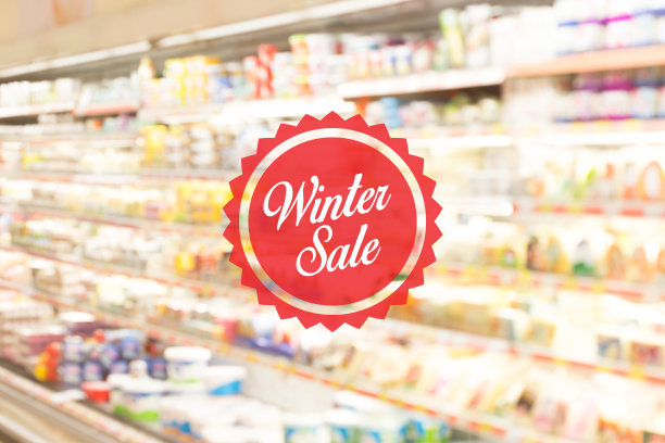 模糊的背景:购物中心概念与冬季销售标签图片下载