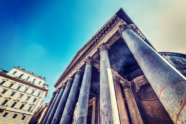 世界著名的罗马万神殿的正面视图图片下载