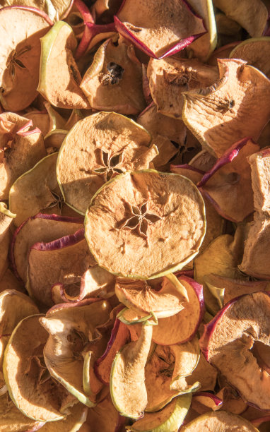 太阳晒干的苹果图片下载