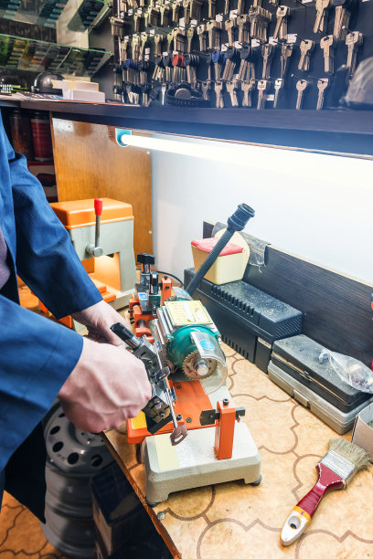 锁匠做新钥匙图片下载