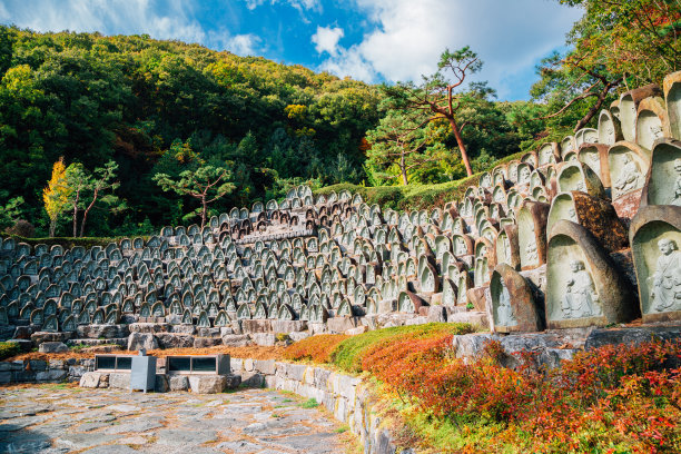 韩国瓦宇寺的佛像图片下载