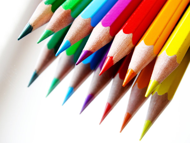 画不同颜色的铅笔图片下载